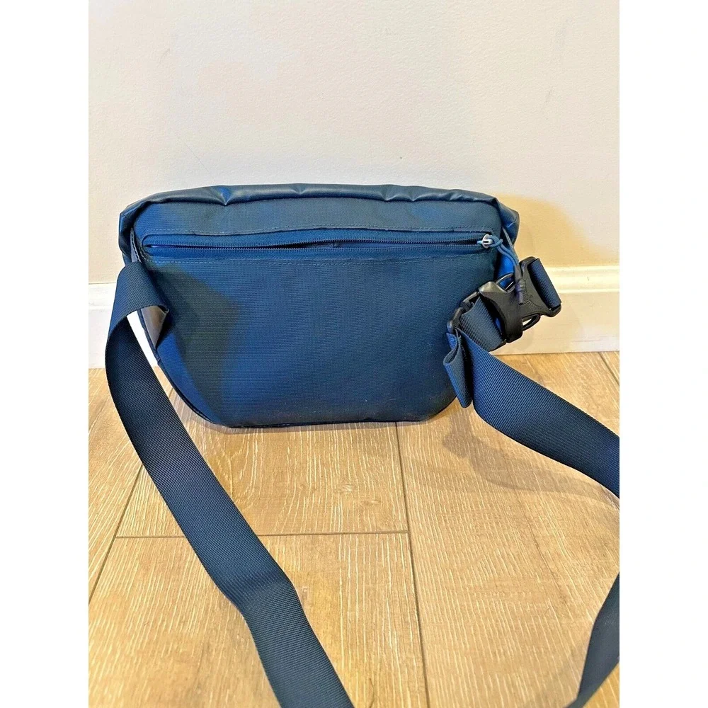 OSPREY 6L Navy Blue Sling Pack